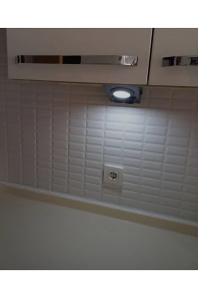 fullreyon Metal Kasa, 2,5 Watt GÜNIŞIĞI Ledli, Çift Prizli, Aç - Kapa Düğmeli, Tezgah - Dolap Prizli Armatür - 2