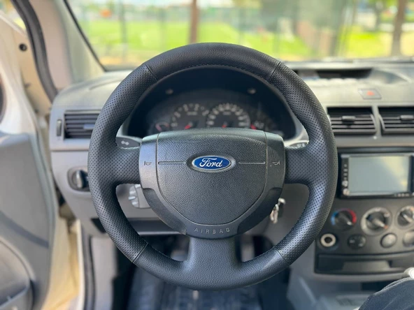 Ford Fiesta 2003-2010 Araca Özel Direksiyon Kılıfı (BOMBELİ ARAÇA UYGUNDUR) ürün görseli