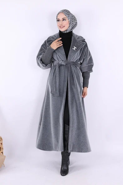Bel Kuşaklı Yaka Taş Broş Detaylı Uzun Kaban 7923 Gri