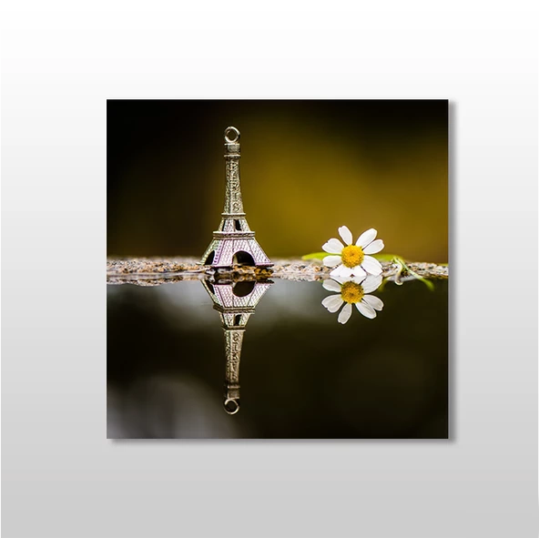 Eyfel Kulesi Minyatür Ve Papatya Kanvas Tablo ürün görseli 1