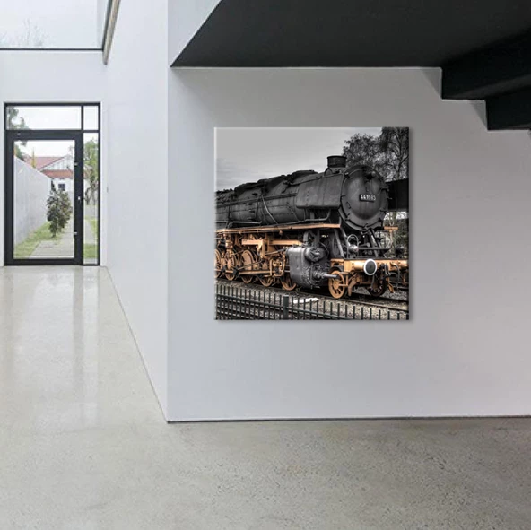 Tren Yaklaşırken Kanvas Tablo - 2