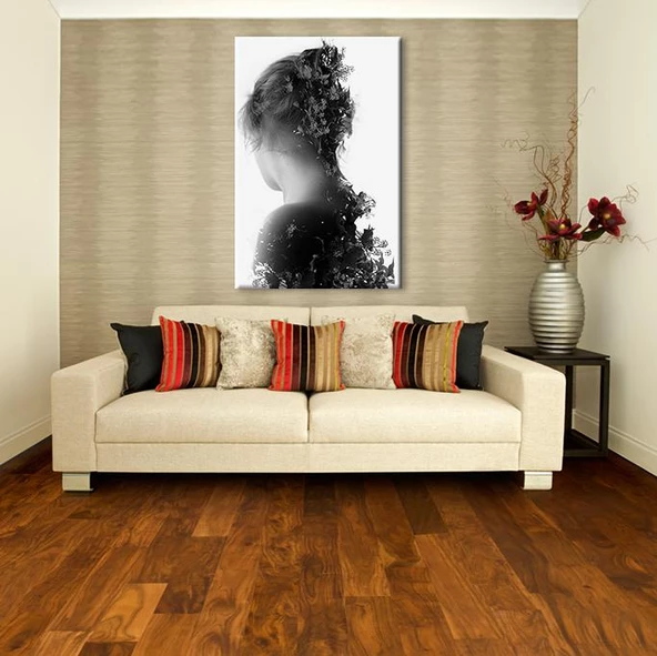 Çiçek Ve Kadın Kanvas Tablo - 2