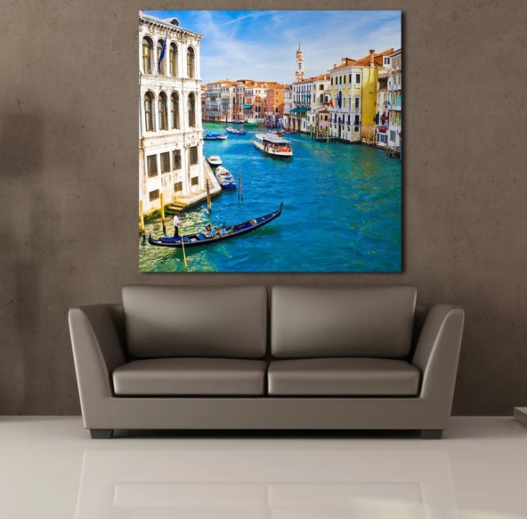 RENKLİ EVLER ARASINDAN NEHİR AKINTISI KANVAS TABLO - 2