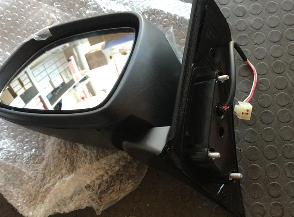 Suzuki SX4 06-12 sedici AYNA Elektrikli Sol Kare Soket - 2