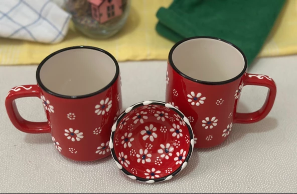 Kırmızı Papatya İşlemeli 2 li Çay Kahve Kupa ve 1 adet Kırmızı Lokumluk Kase