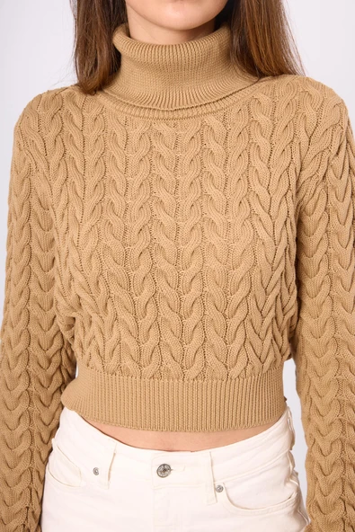 Peraluna Scarlett Saç Örgülü Krop Kesim Kadın Triko Kazak - Camel - Resim 4