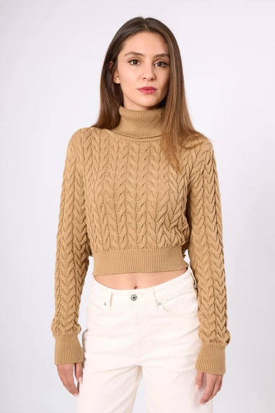 Peraluna Scarlett Saç Örgülü Krop Kesim Kadın Triko Kazak - Camel - Resim 3
