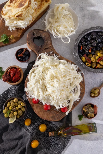 Yöre Erzurum Çeçil Peyniri 1 kg