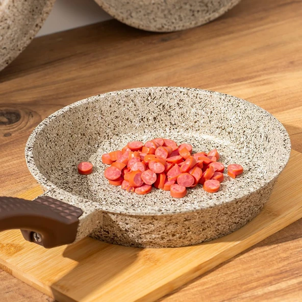 OMS 3737 Döküm Granit 3 Parça Tava Seti Kum Beji (20-24-28 cm) - Resim 3