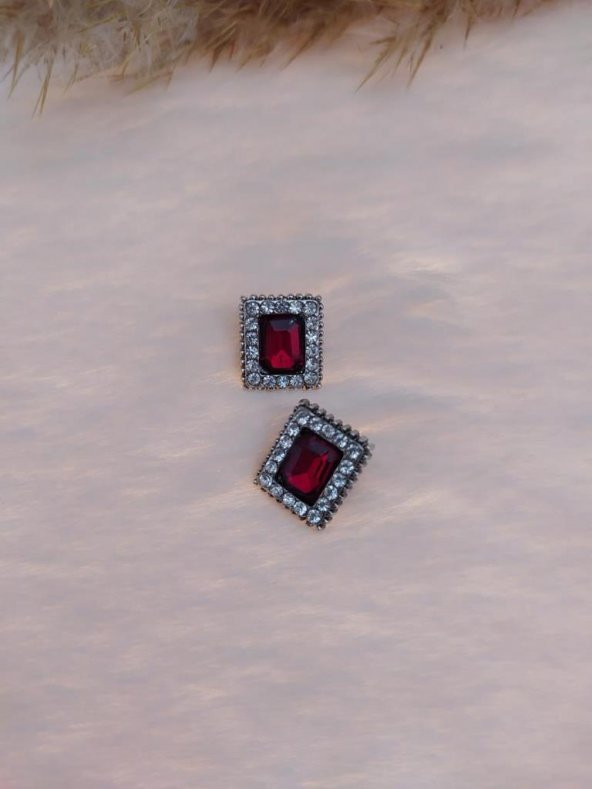 Hdmarketim Swarovski Mürdüm Renkli Işıltılı Taşlı Sallantılı Küpe - 2