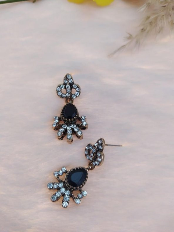 Hdmarketim Swarovski Taşlı Siyah Işıltılı Sallantılı Küpe - 2