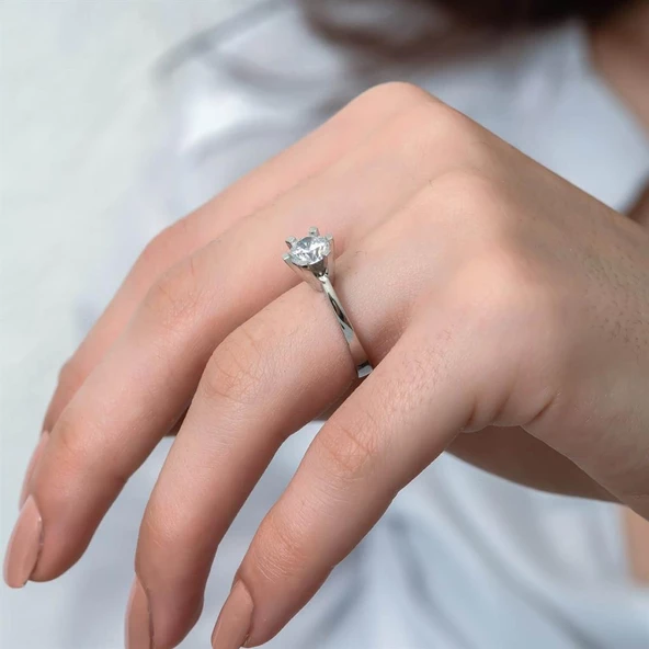 6 Tırnaklı Swarovski Taşlı Gümüş  Yüzük - 9