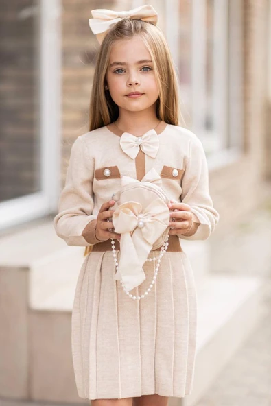 Kız Çocuk Beli Şerit ve Göğsü Fiyonk Detaylı Eteği Piliseli Krem Şifon Elbise - Resim 4