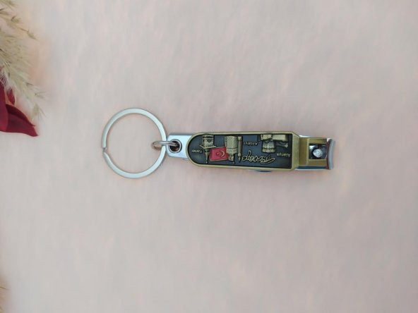 Türk Bayraklı Türkiye Antalya Yazılı Tırnak Makaslı Metal Anahtarlık ürün görseli