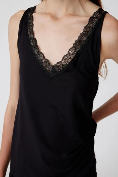 Koton Dantelli Saten Pijama Üstü V Yaka Viskon Kumaş - Resim 5