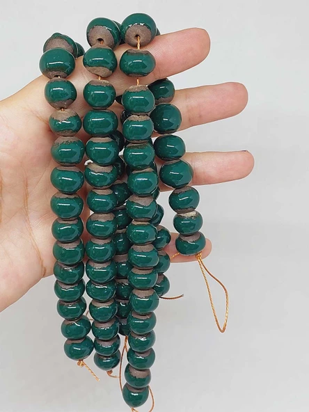 Yeşil Renk Sırlı Seramik Boncuk Dizi 10-12mm/23cm (54110) ürün görseli