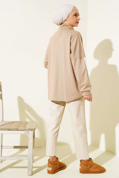 Yaka Fermuarlı Düğme Detay Tunik Latte - Resim 3
