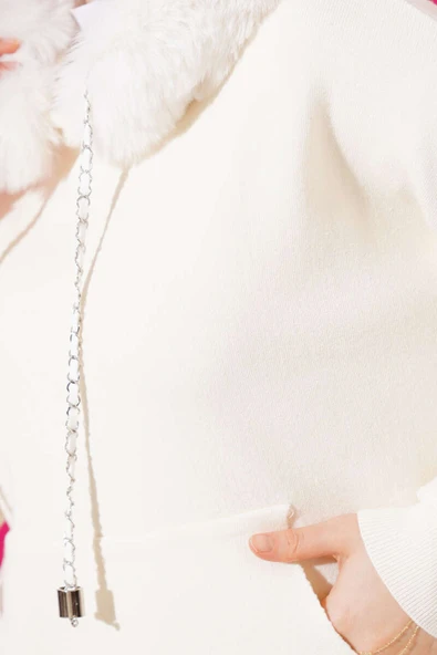 Kapüşonu Kürklü Triko Kazak Kemik - 4