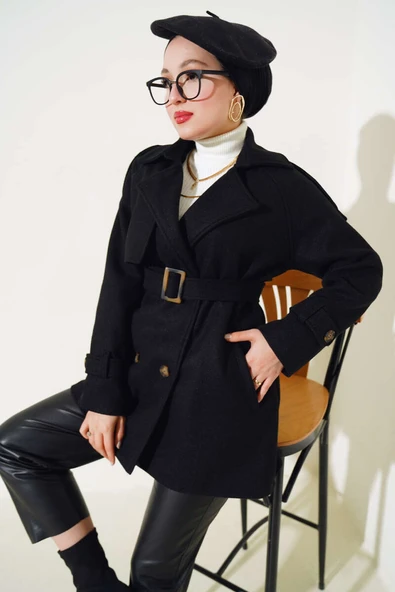 Omuz Apoletli Kuşaklı Kısa Kaşe Kaban Siyah ürün görseli 1