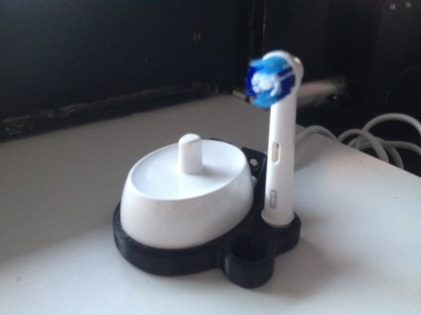 3D Baskı Oral-B Şarjlı Diş Fırçası Standı Model 04