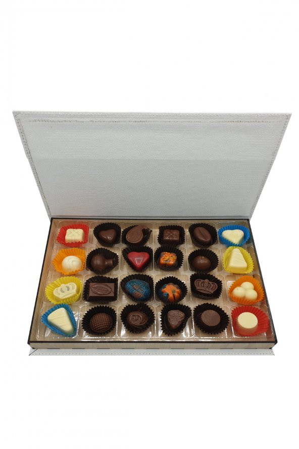Karma Special Dolgulu Kız İsteme Çikolatası - Ahşap & Deri Kutu ( 300 gr ) Beyaz