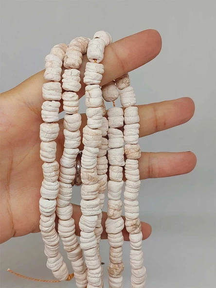 Beyaz Tırtıklı Mat Seramik Boncuk Dizi 8-9mm/27cm (54220) ürün görseli