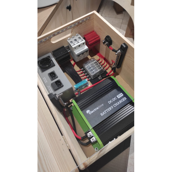 Karavan Elektrik Panosu + Electrozirve 20 Amper Dc Dc Charger - 2