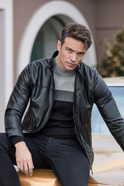 Siyah Uzun Kol Kendinden Desenli Örme Yarım Balıkçı Yaka Classic Slim Fit Triko 1012245154 ürün görseli