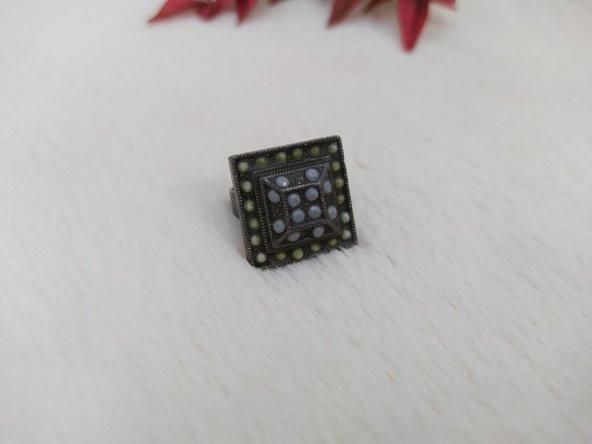 Hdmarketim Kadın Yüzük Otantik Eskitme Tasarım Taşlı Füme Renk Yüzük ürün görseli