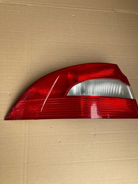 3T5945095 STOP LAMBASI SOL (LEDLİ) SKODA SUPERB 13-