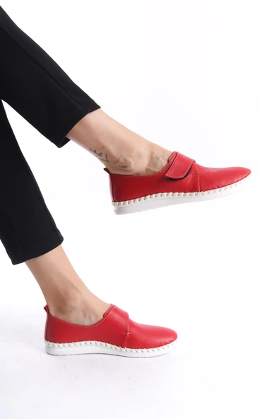 Kadın Hakiki Deri Cırtlı Dikiş Detaylı Yuvarlak Burun Günlük Düz Taban Ayakkabı ürün görseli 1