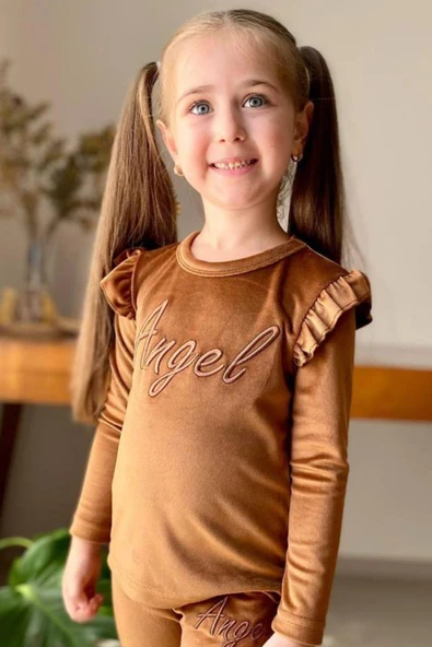 Kız Çocuk Omuzlarında Fırfır Detayı Angel Yazı İşlemeli Kadife Kahverengi Taytlı Takım - Resim 3