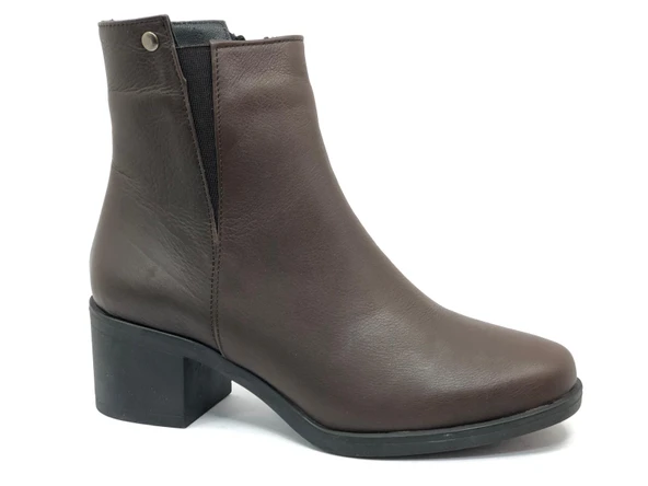 Ayakdaş Hakiki Deri Kaymaz Taban Kadın Bot ürün görseli