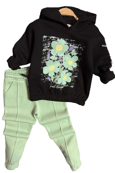 Kız Çocuk Kollarında Yazı Detayları ve Önü Çiçek Baskılı Yeşil Eşofman Takım - Resim 4
