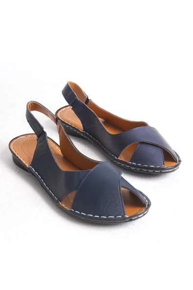 Kadın Hakiki Deri Düz Sandalet Önü Açık Çapraz Bantlı Bilekte Günlük Rahat Topuksuz Sandalet - Resim 6