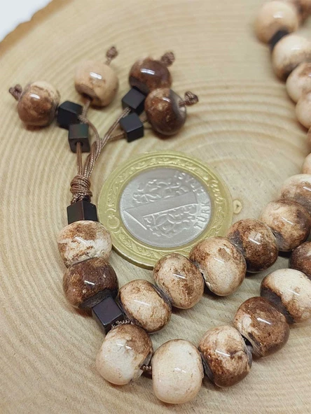 Anadolu Toprağı Serisi 33’Lük Kahverengi Renk Seramik Boncuk Tesbih 8-9mm (54308) - Resim 3