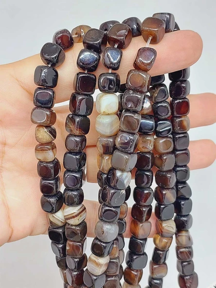 Akik Taşı Küp Şekilli 6-7mm Aralığı Dizi (54446) ürün görseli