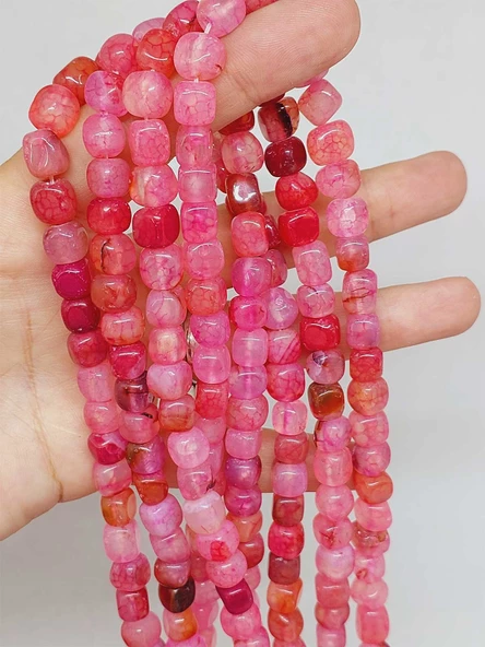 Akik Taşı Küp Şekilli 6-7mm Aralığı Dizi (54444) ürün görseli