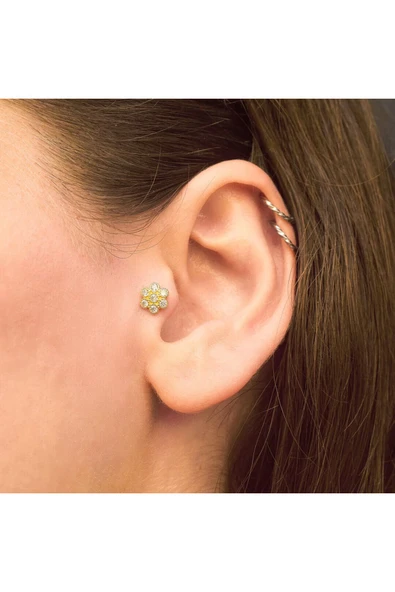 Çiçek Figürlü Tragus Küpe