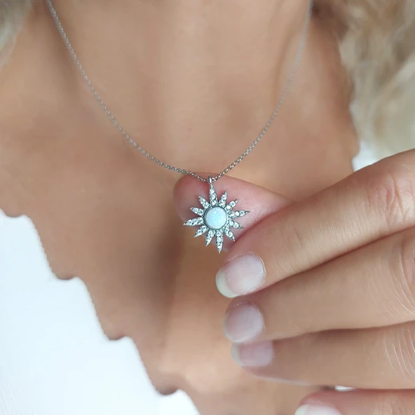 925 Ayar Gümüş Beyaz Opal Taşlı Yıldız Kolye - Resim 2