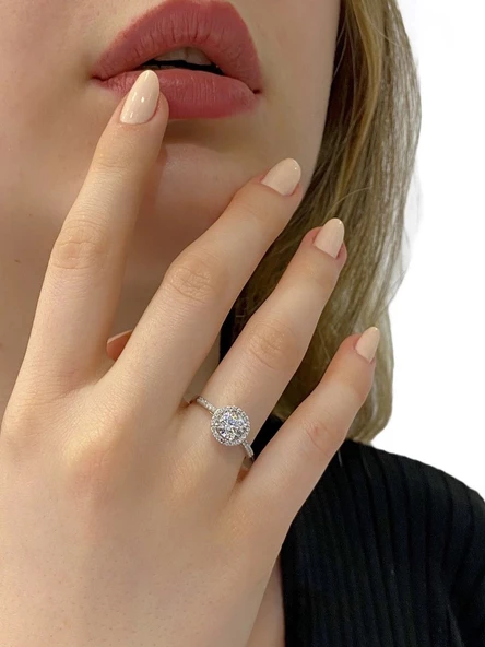 Sertifikalı Swarovski Üst Kalite Tek Taş 925 Gümüş Yüzük