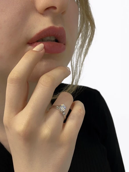 Swarovski Sertifikalı Özel Tasarım Tektaş 925 Gümüş Yüzük - 3