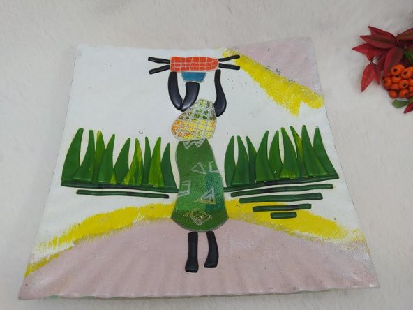 Afrikalı Kadın Temalı Mozaik Yeşil Cam Motifli Cam Tabak Desenli Boyama
