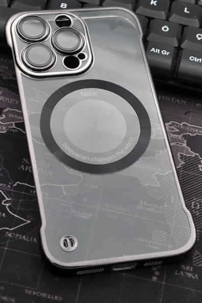 iPhone 13 Pro Uyumlu Siyah Renkli İnce Kenarlı Şeffaf Sert Kapak Kılıf ürün görseli