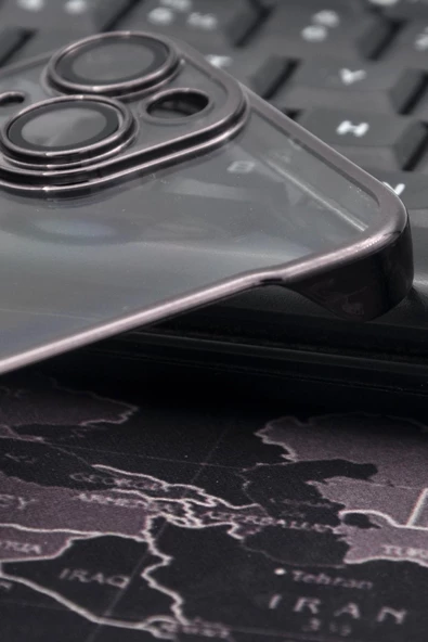 iPhone 14 Uyumlu Siyah Renkli İnce Kenarlı Şeffaf Sert Kapak Kılıf - Resim 3