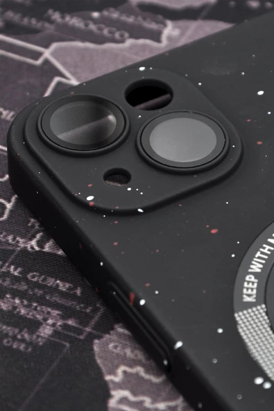 iPhone 14 Uyumlu Siyah Benekli Desenli İnce Sert Kapak Kılıf Kamera Lens Korumalı - Resim 2