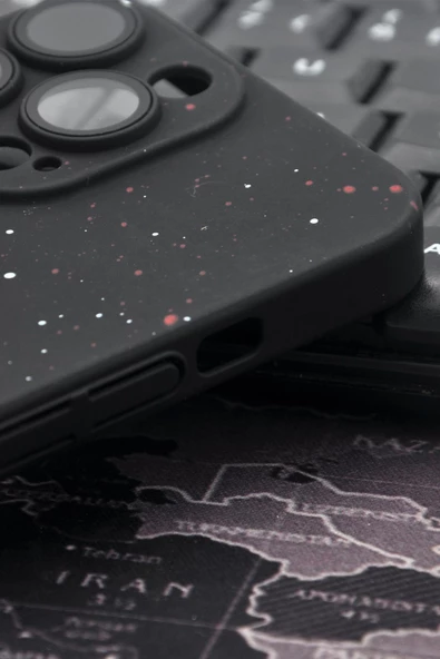 iPhone 13 Pro Uyumlu Siyah Benekli Desenli İnce Sert Kapak Kılıf Kamera Lens Korumalı - Resim 3