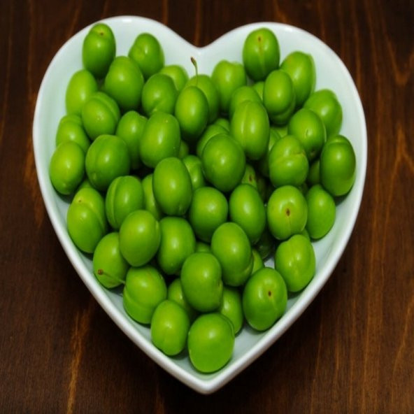 Dalından Turfanda Taze Can Eriği Yeşil Erik (250 gram)