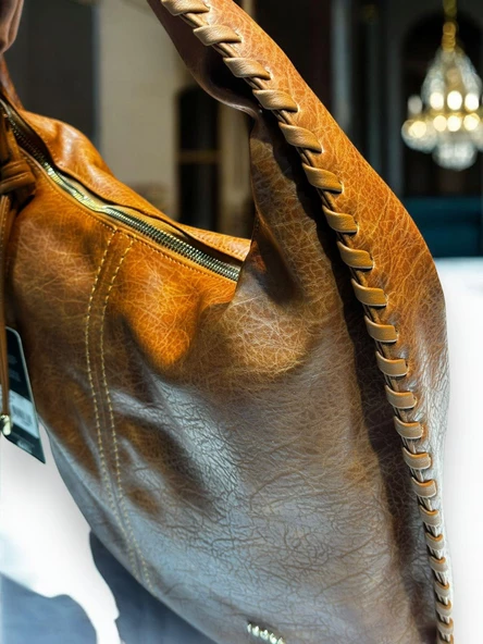 İSOLA El Ve Kol Çantası Olarak Tasarlanmış Suni Deri Bayan Omuz Çantası SL.73634748TB - Resim 4