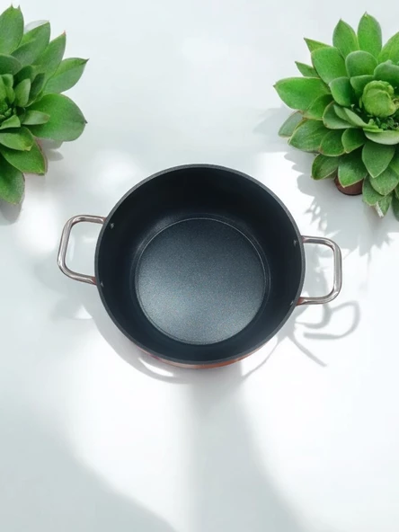 28 cm bonera döküm titanyum derin tencere - 2